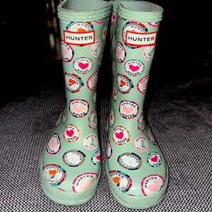 Unique Hunter Boots